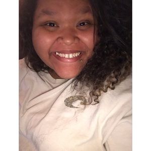 Meet your Posher, Emilee